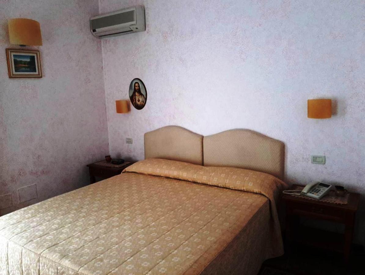 Hotel San Giuseppe Gerace Exteriör bild