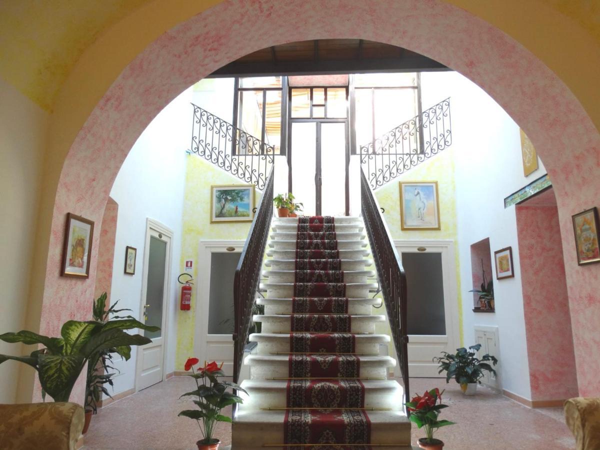 Hotel San Giuseppe Gerace Exteriör bild