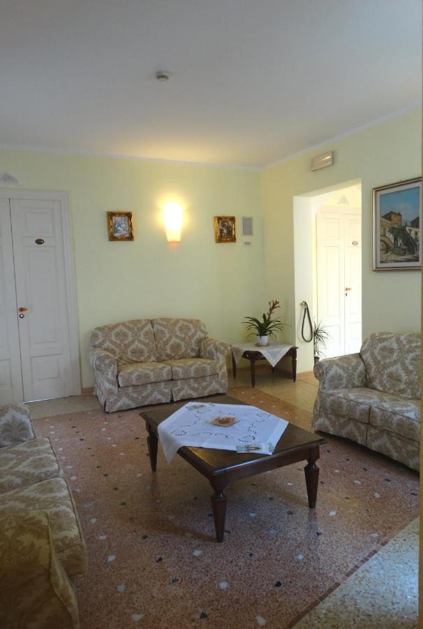 Hotel San Giuseppe Gerace Exteriör bild