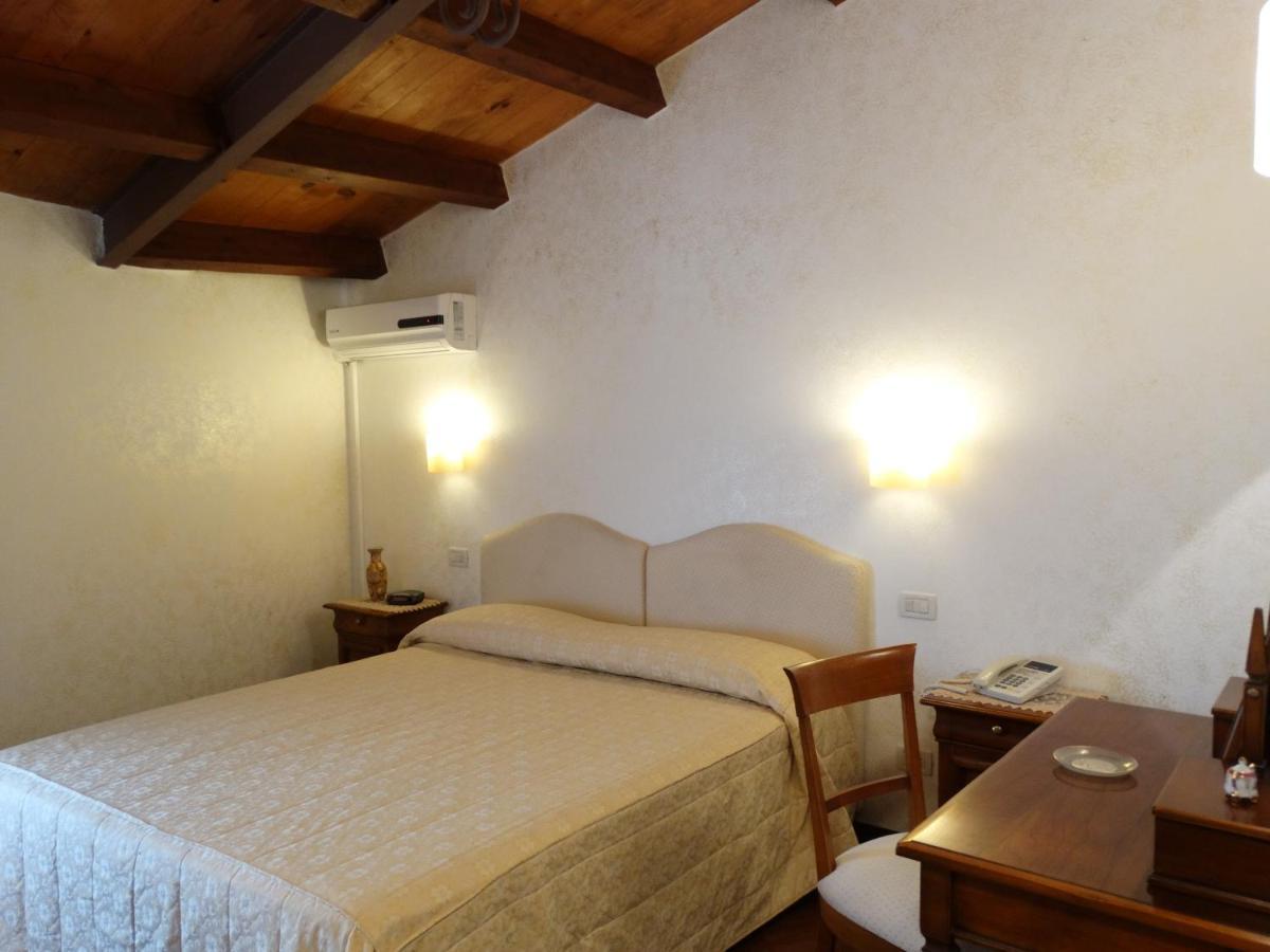 Hotel San Giuseppe Gerace Exteriör bild